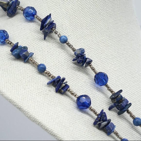 Handmade necklace with Lapis chips, blue crystals and silver seed beads. Unique. - Picture 6 of 7
